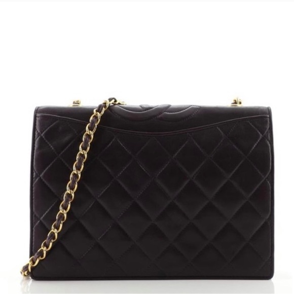 Authentic Vintage single flap quilted CC LAMBSKIN medium shoulder bag - Picture 1 of 4